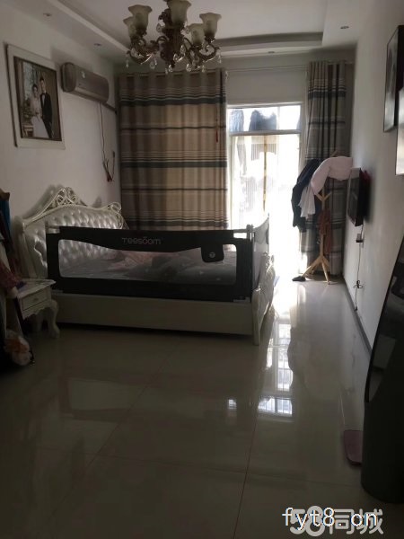 阳光华府一楼带院子精装修 门口可以开院子